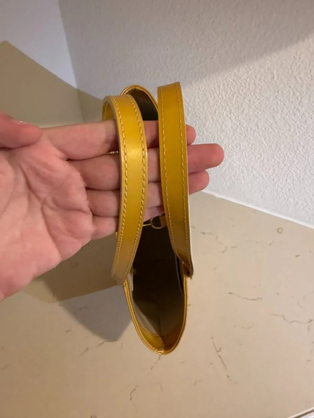 ☀️ Louis Vuitton Monogram Vernis Avalon MM Tote Bag - Yellow